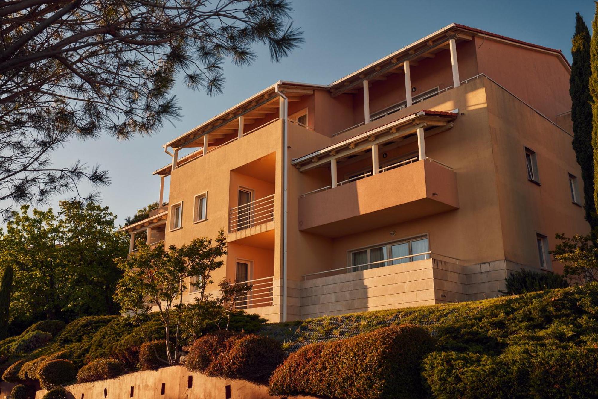 Apartments Grand Novi Vinodolski Resort Bagian luar foto