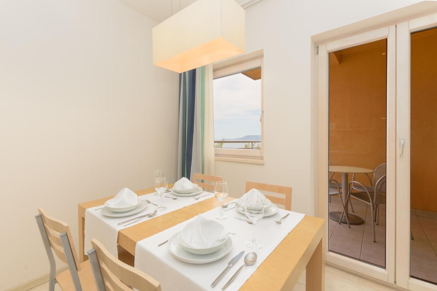 Apartments Grand Novi Vinodolski Resort Ruang foto