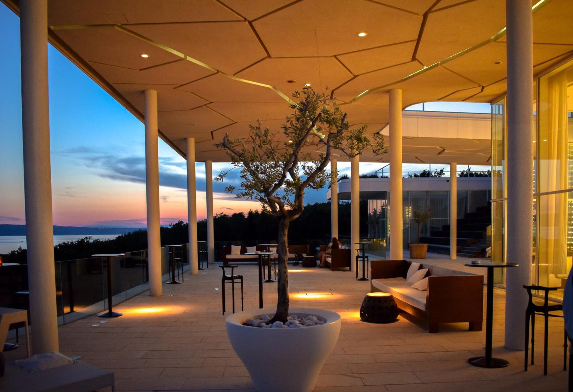 Apartments Grand Novi Vinodolski Resort Bagian luar foto